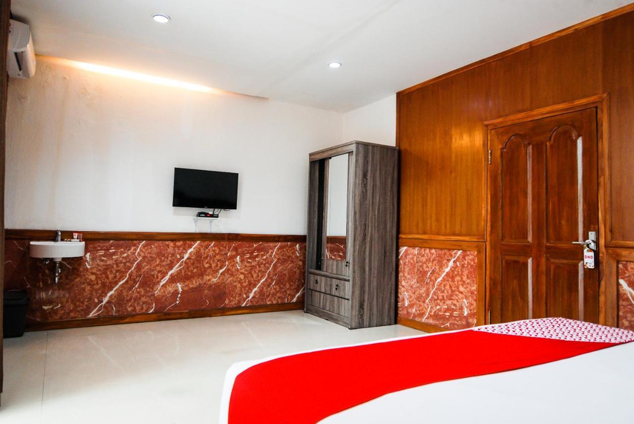 Oyo 229 Hi Quality Hotel Bandung Exterior photo