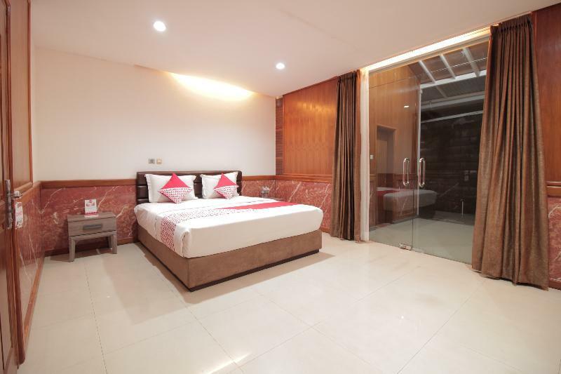 Oyo 229 Hi Quality Hotel Bandung Exterior photo