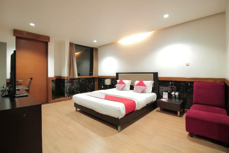 Oyo 229 Hi Quality Hotel Bandung Exterior photo